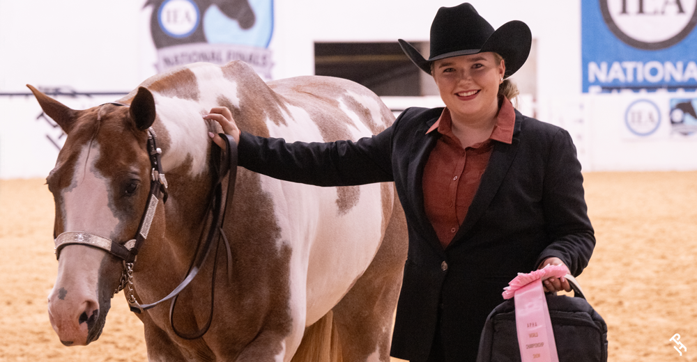 Youth exhibitor leaving the arena at Halter Million.